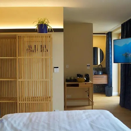 Bed & Breakfast Am Platz 3*