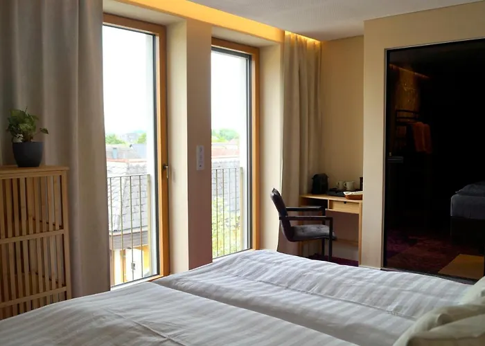 Am Platz Bed and Breakfast 3*