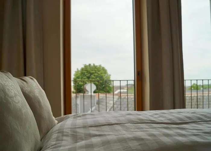 Bed and Breakfast Am Platz