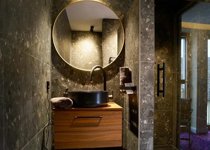 Am Platz Bed and Breakfast 3*